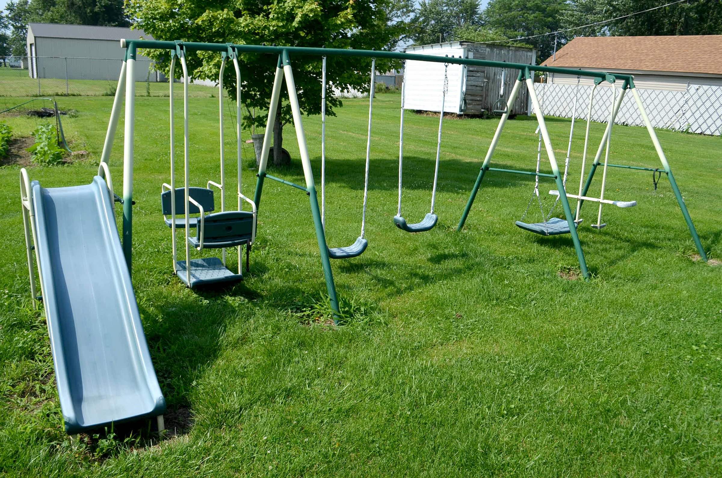 Property photo 19 - HOME & PERSONAL PROPERTY AUCTION IN EAST ALLEN COUNTY, INDIANA